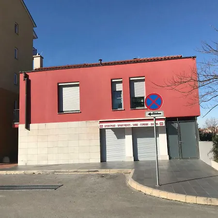 Guest house Moving Apartman *